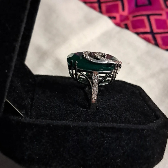 Green Onyx and White Zircon Ring In 925 Sterling Silver - Picture 4 of 8